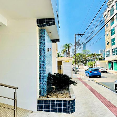 Lindo Apto Balneario Camboriu 1200 M Praia Central ภายนอก รูปภาพ